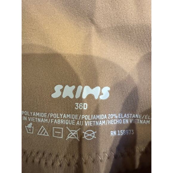 Skims Smoothing Intimates NWOT Full Coverage Bra in tan Size 36D - Picture 3 of 3